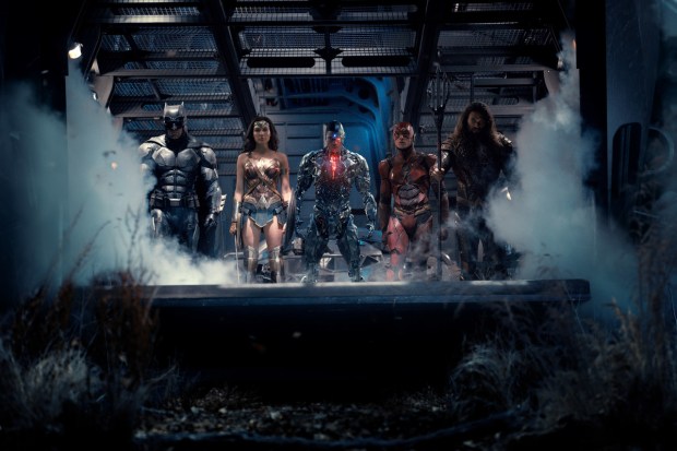 Batman (Ben Affleck), Wonder Woman (Gal Gadot), Cyborg (Ray Fisher), the Flash (Ezra Miller) and Aquaman (Jason Momoa) form the supergroup of 'Justice League.' (Photo: Warner Bros.)